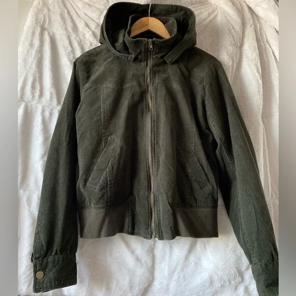 NECA As Worn By Bella Swan in New Moon Green Hooded Zip Jacket